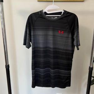 Men’s Under Armour workout shirt - size S